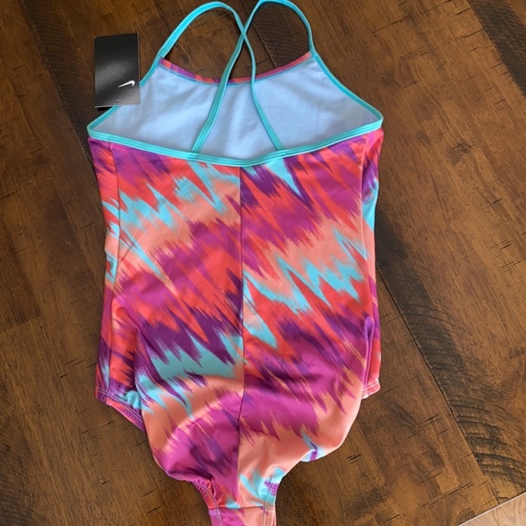 Nike Girls One Piece Swimsuit Cross Razorback - Picture 7 of 11